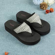 The Beginning of Summer Season: The Best Shoes for Walking