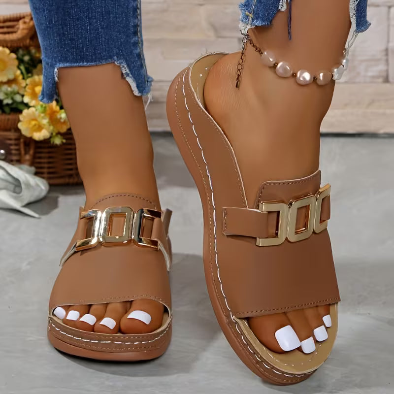 Women's casual sports sandal for outdoor